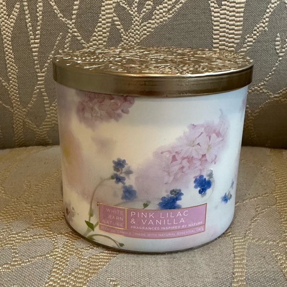 White Barn Pink Lilac & Vanilla Floral Candle